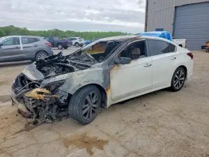 Nissan Altima 2.5L 4 2017