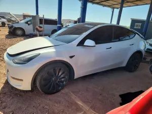 Tesla Model Y 2024