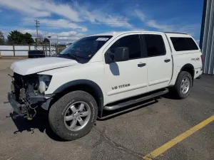 Nissan Titan 5.6L 8 2012