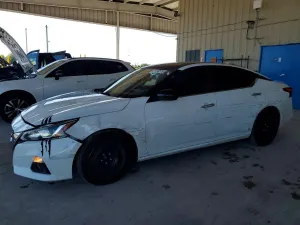 Nissan Altima 2.5L 4 2019