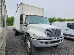 International DuraStar / 4000 6.7L 6 2017