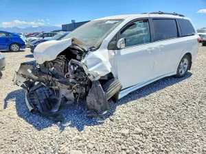 Toyota Sienna 3.5L 6 2020