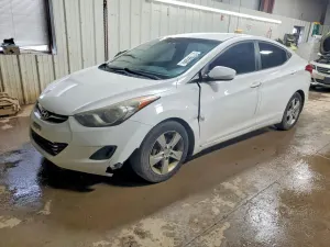 Hyundai Elantra 1.8L 4 2013