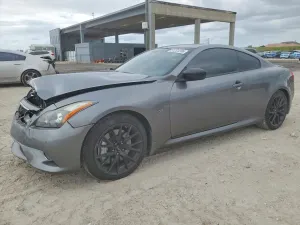 Infiniti Q60 3.7L 6 2015