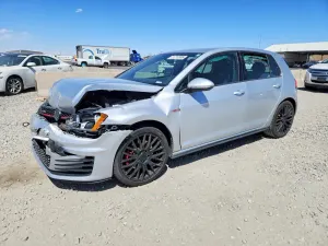 Volkswagen Golf 2L 4 2015