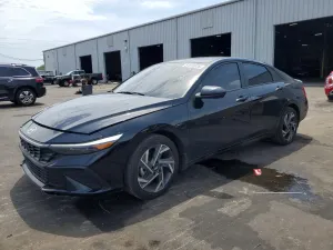 Hyundai Elantra 2.0L 4 2025