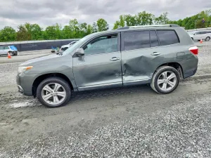 Toyota Highlander 3.5L 6 2013