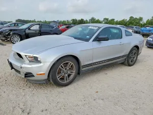 Ford Mustang 3.7L 6 2012