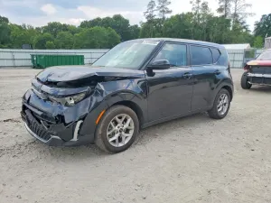 Kia Soul 2.0L 4 2023
