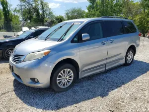 Toyota Sienna 3.5L 6 2011