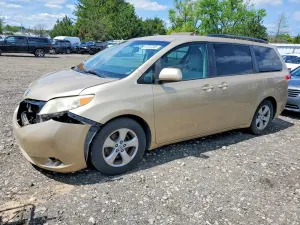 Toyota Sienna 3.5L 6 2011