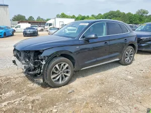 Audi Q5 2.0L 4 2024