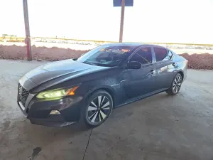 Nissan Altima 2.5L 4 2021