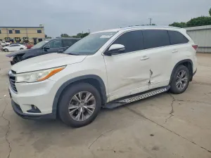 Toyota Highlander 3.5L 6 2014