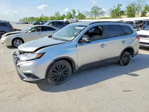 Mitsubishi Outlander 2.4L 4 2020