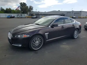 Jaguar XF 2.0L 4 2015