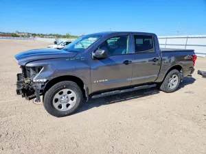 Nissan Titan 5.6L 8 2017
