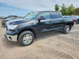 Toyota Tundra 5.7L 8 2013