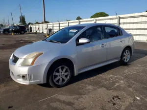Nissan Sentra 2.0L 4 2010