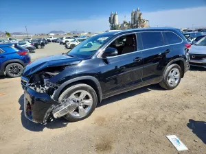 Toyota Highlander 3.5L 6 2017