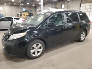 Toyota Sienna LE 3.5L 6 2013