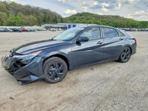 Hyundai Elantra 2.0L 4 2021