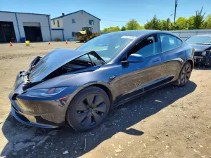 Tesla Model 3 2024
