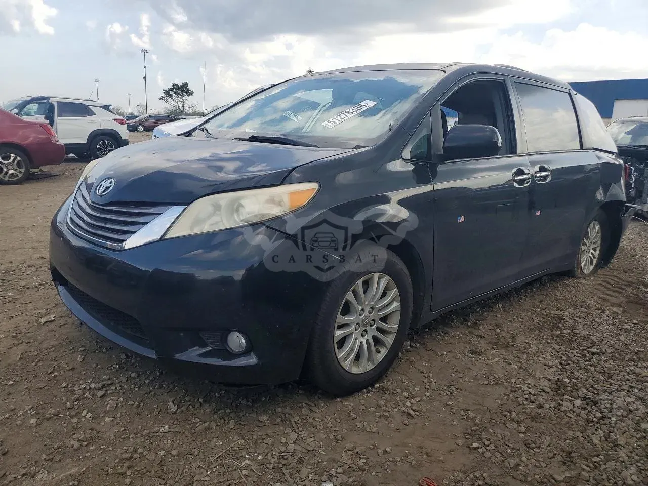 Toyota Sienna 3.5L 6 2016