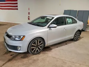 Volkswagen Jetta 2.0L 4 2013
