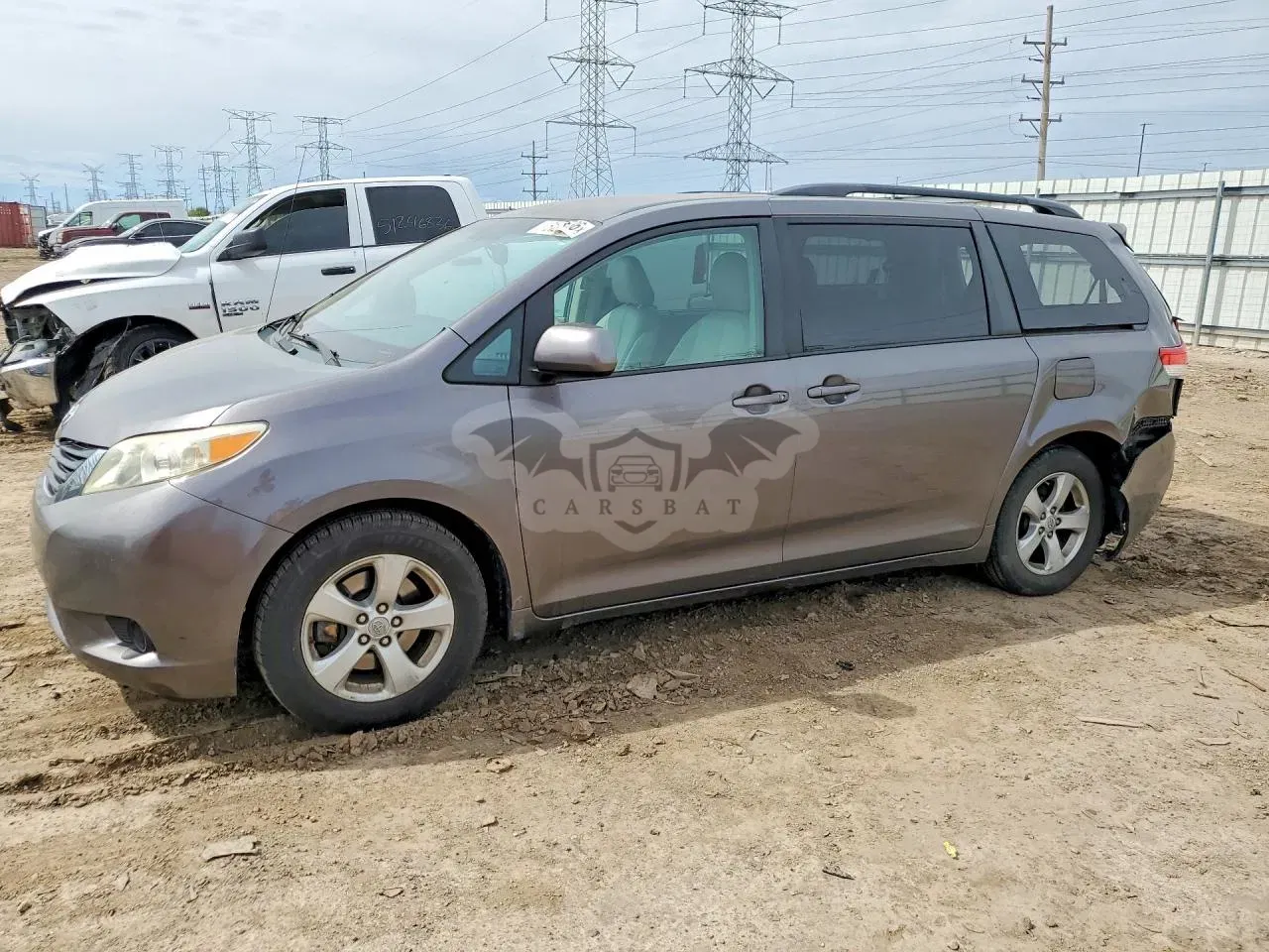 Toyota Sienna 3.5L 6 2011