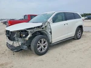 Toyota Highlander 3.5L 6 2015