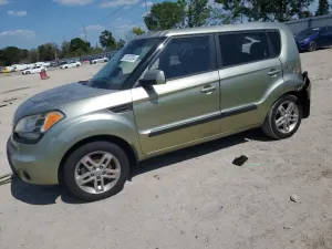 Kia Soul + 2.0L 4 2011