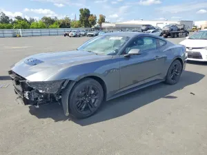 Ford Mustang 5.0L 8 2025