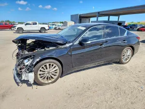 Infiniti Q50 3.0L 6 2021