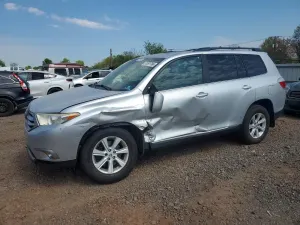 Toyota Highlander 3.5L 6 2013