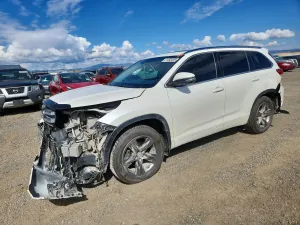 Toyota Highlander 3.5L 6 2017