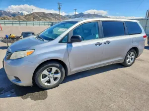 Toyota Sienna 2.7L 4 2012