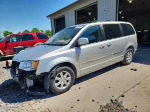 Chrysler Town & Country 3.8L 6 2010