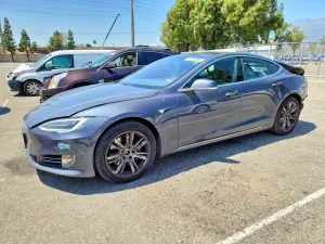 Tesla Model S 2020