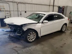 Chrysler 200 2.4L 4 2014