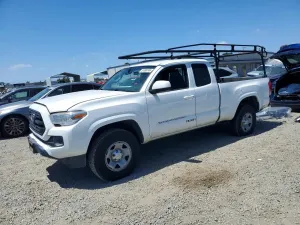 Toyota Tacoma 2.7L 4 2018