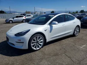 Tesla Model 3 2020
