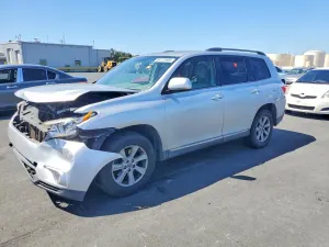 Toyota Highlander 3.5L 6 2013