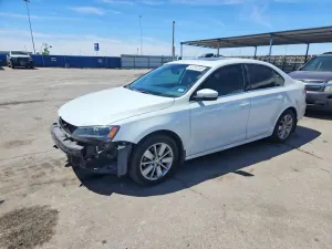 Volkswagen Jetta 1.4L 4 2016