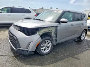 Kia Soul 2.0L 4 2023