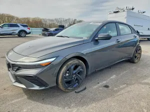 Hyundai Elantra 2.0L 4 2026