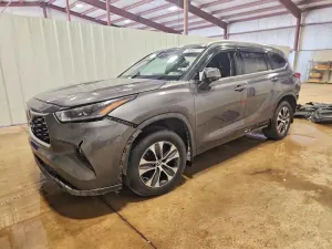 Toyota Highlander 3.5L 6 2021
