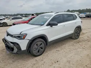 Volkswagen Taos 1.5L 4 2025