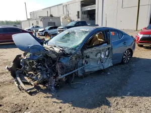 Nissan Sentra 2.0L 4 2025