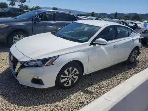 Nissan Altima 2.5L 4 2020